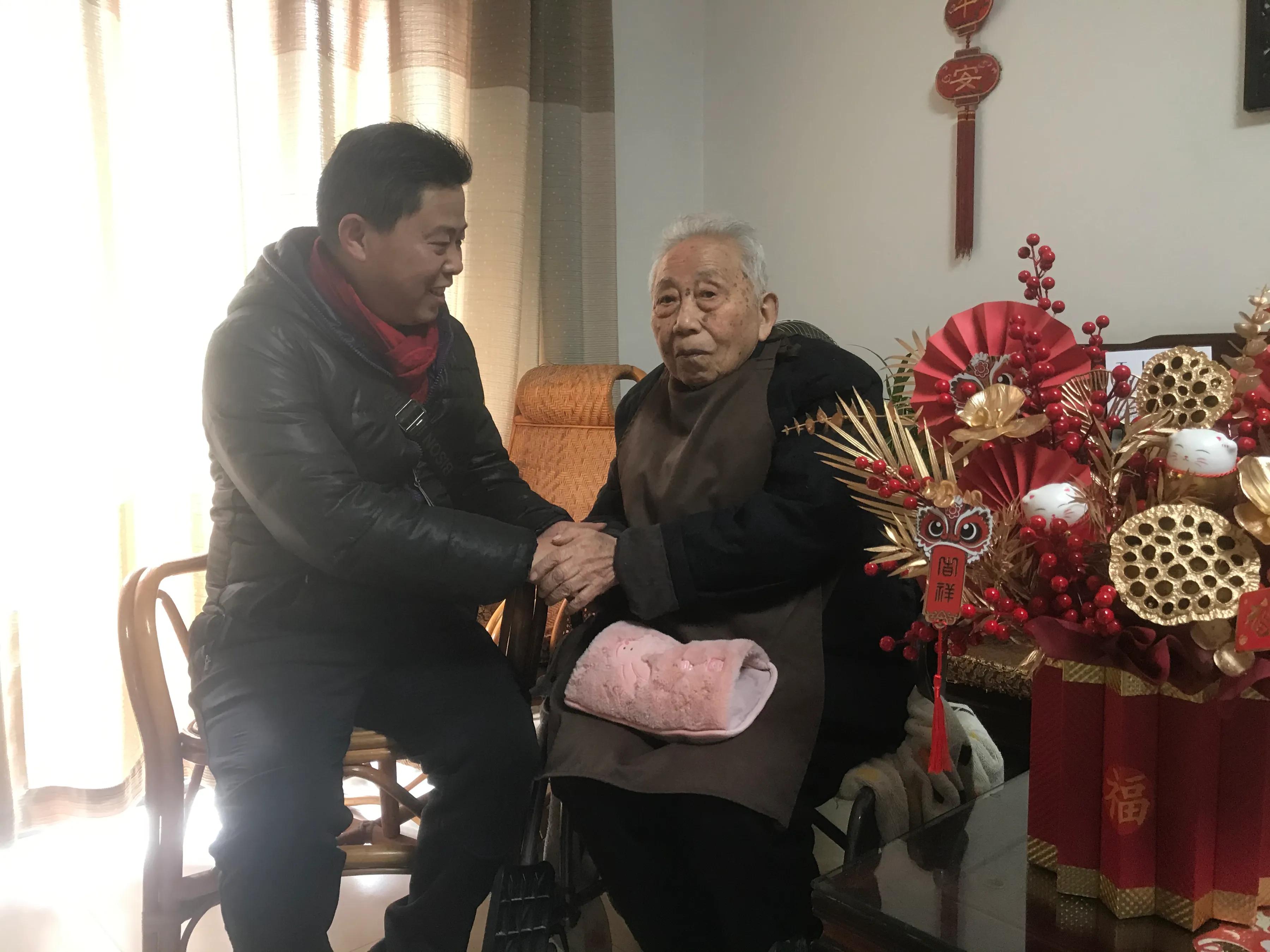 江西省职业技能发展促进会非遗专业委员会一行新年慰问王锡良大师