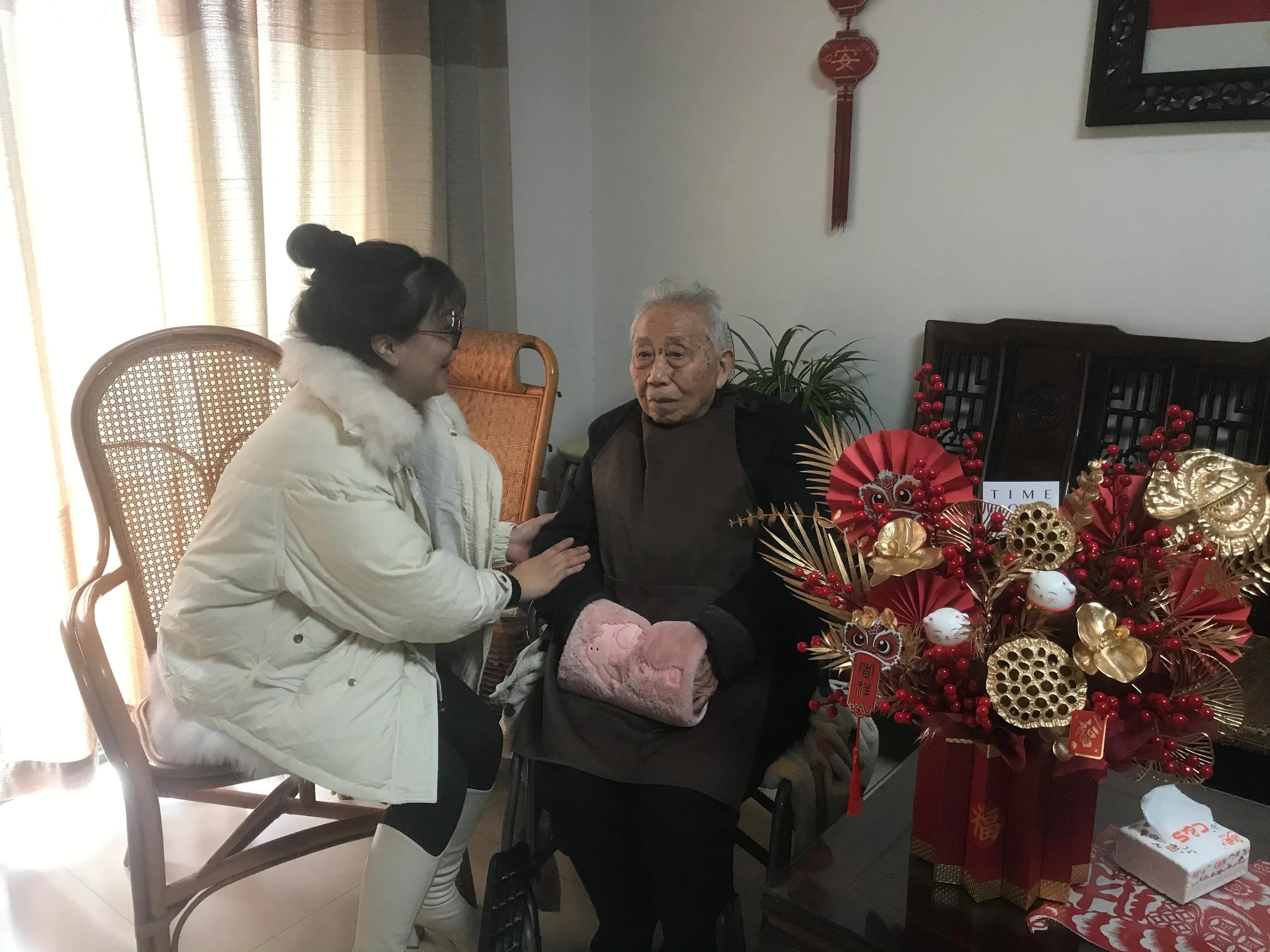 江西省职业技能发展促进会非遗专业委员会一行新年慰问王锡良大师